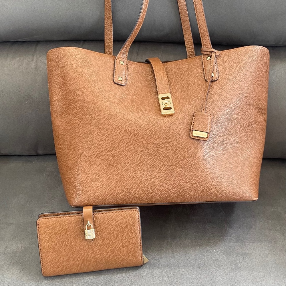 Michael Kors Tote Bag & Wallet